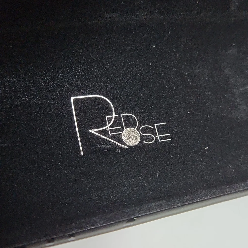 RED ROSE case for eyeglasses - Picture 3 of 4